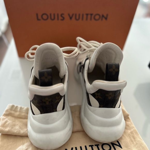 Louis Vuitton sneakers - Picture 3 of 5